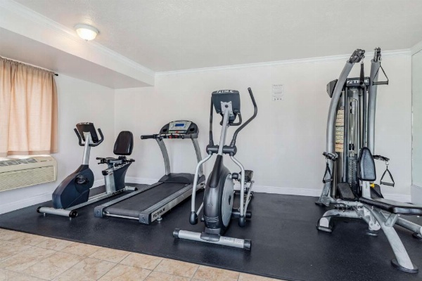 Best Western Salinas Monterey Hotel image 12