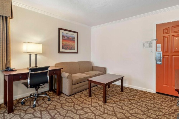 Best Western Salinas Monterey Hotel image 15