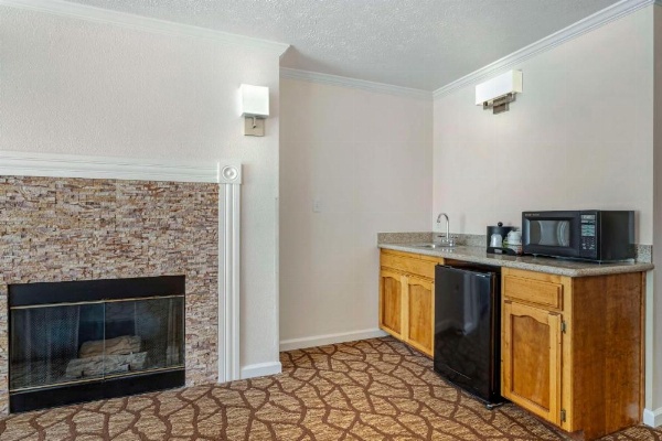 Best Western Salinas Monterey Hotel image 25